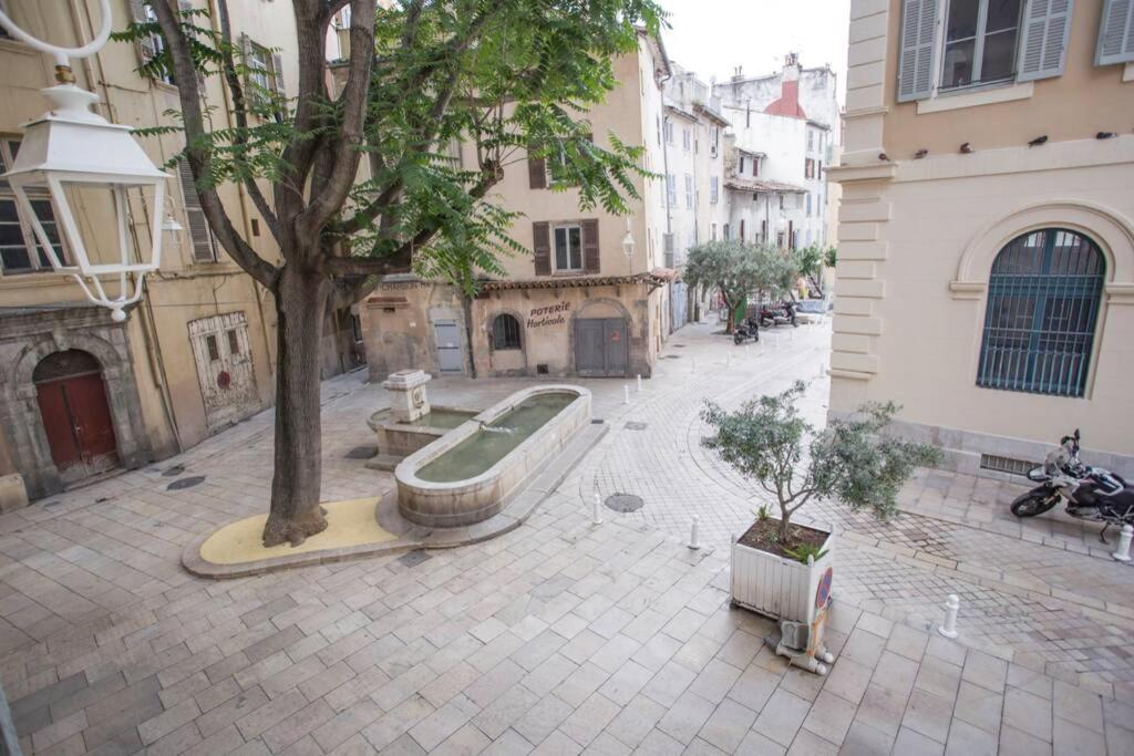 Gregbnb - Centre Ancien - T2 Street Art - Wifi Toulon Exterior photo